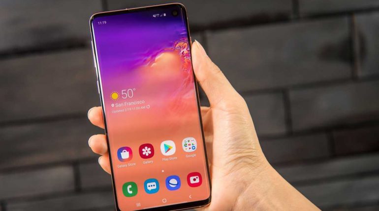 Samsung warns Galaxy S10 and Note 10 users to remove screen protectors over security concerns – KCCI Des Moines