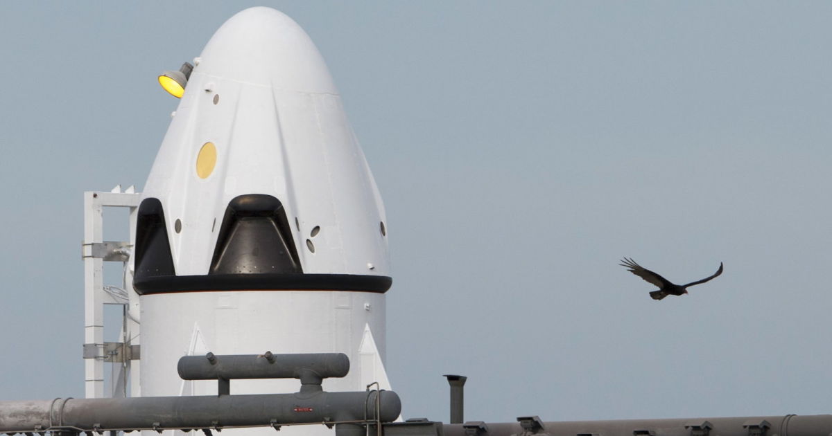 SpaceX completes crucial tests of its Crew Dragon parachutes – Engadget