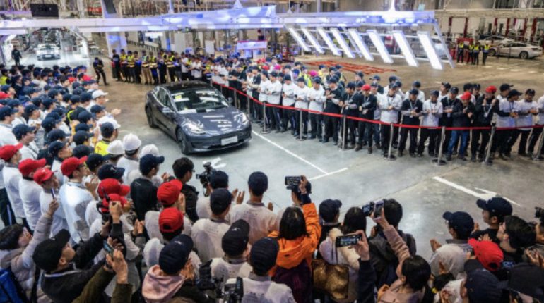 Tesla starts made-in-China Model 3 deliveries – opens the floodgates – Electrek